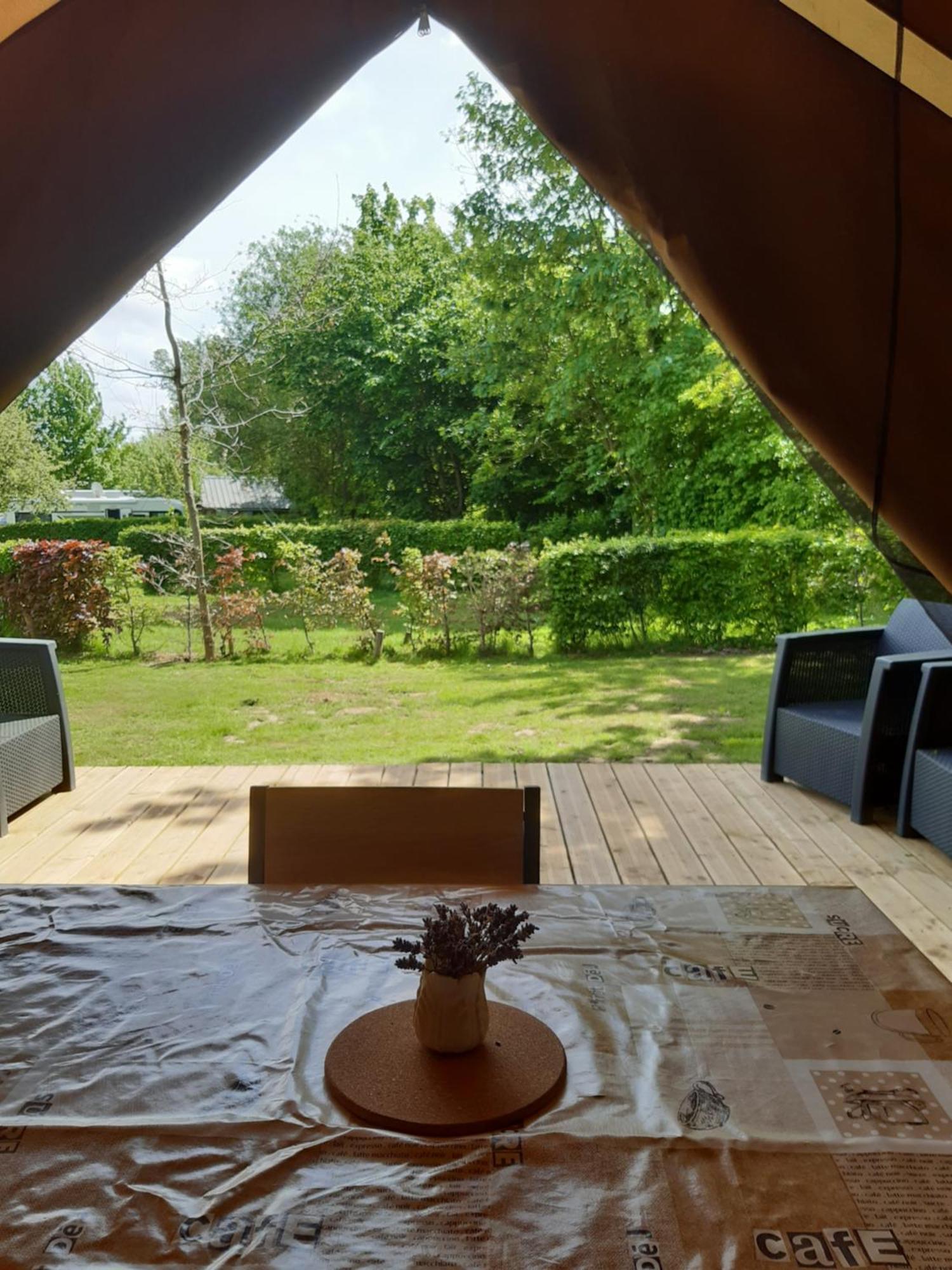 Camping Pommiers Des Trois Pays Licques Exteriér fotografie